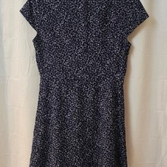 Shein Disty Floral Navy & White V-Neck Mini A-Line Dress Cap Sleeve Size 4 - Picture 5 of 10